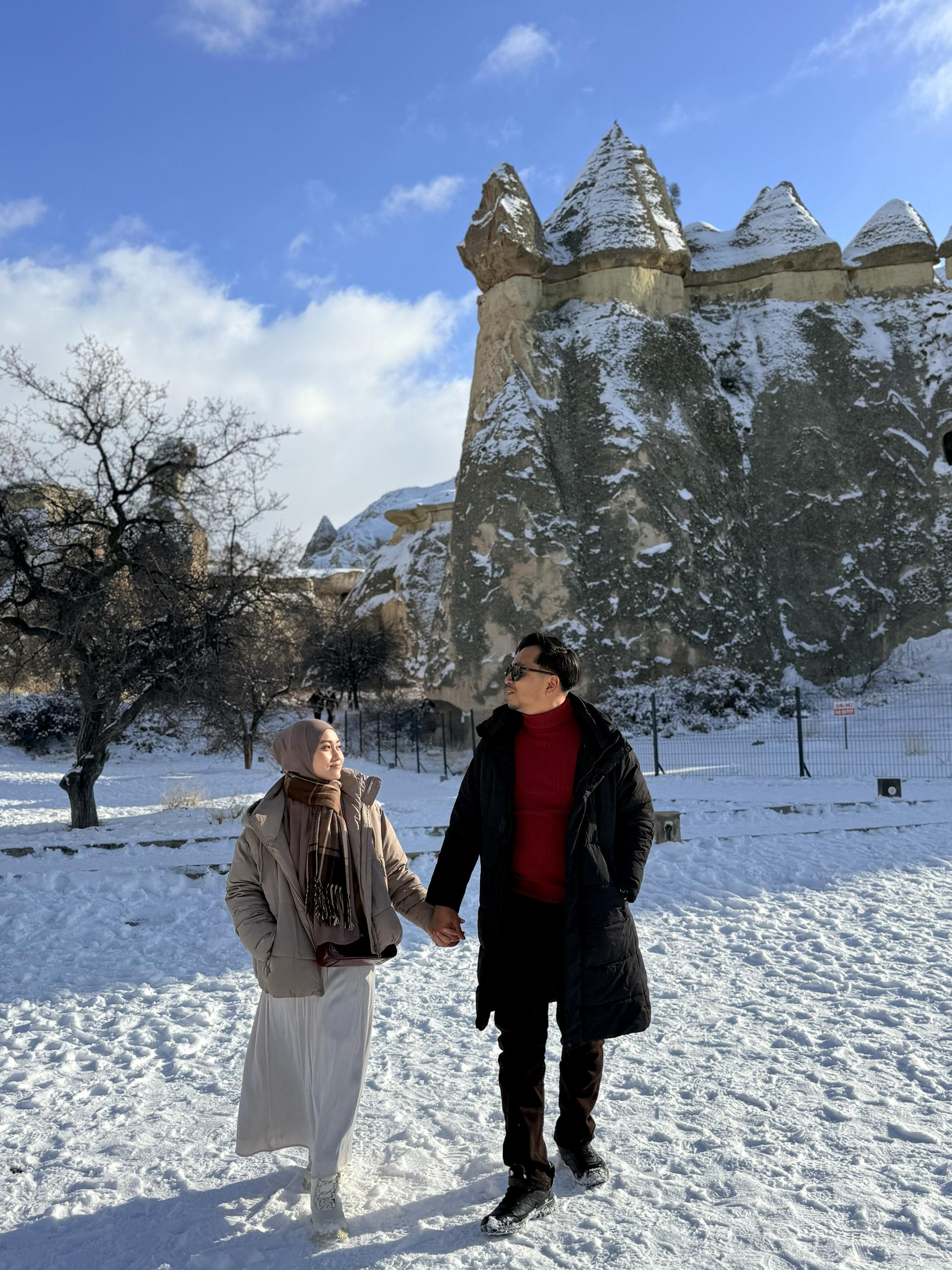 Gambar kenangan perjalanan pelanggan Ana Travel & Tours