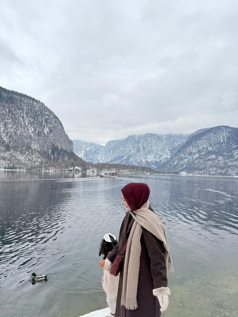 Gambar kenangan perjalanan pelanggan Ana Travel & Tours